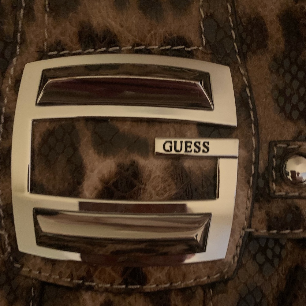 Guess purse - Picture 8 of 10